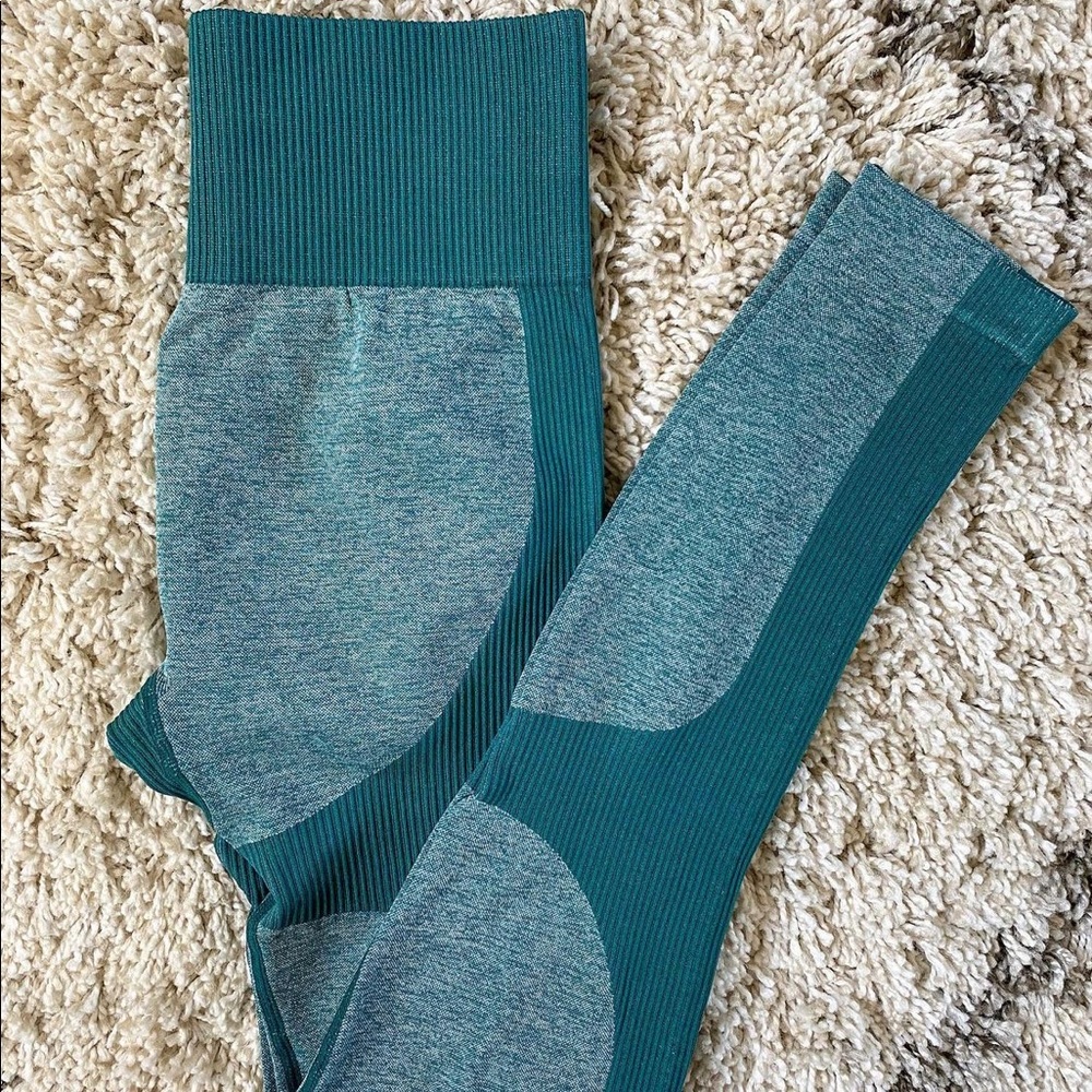 Seamless leggings